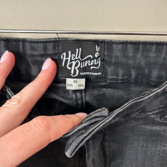 Hell Bunny Black Wash Carpenter Denim Baggy Jeans Women’s Size XL 34 Waist - Picture 2 of 5